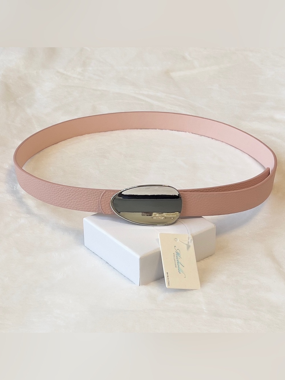Boutique Women’s Blush Pink Skinny Belt Silver Oval Buckle Faux Leather 43.25”